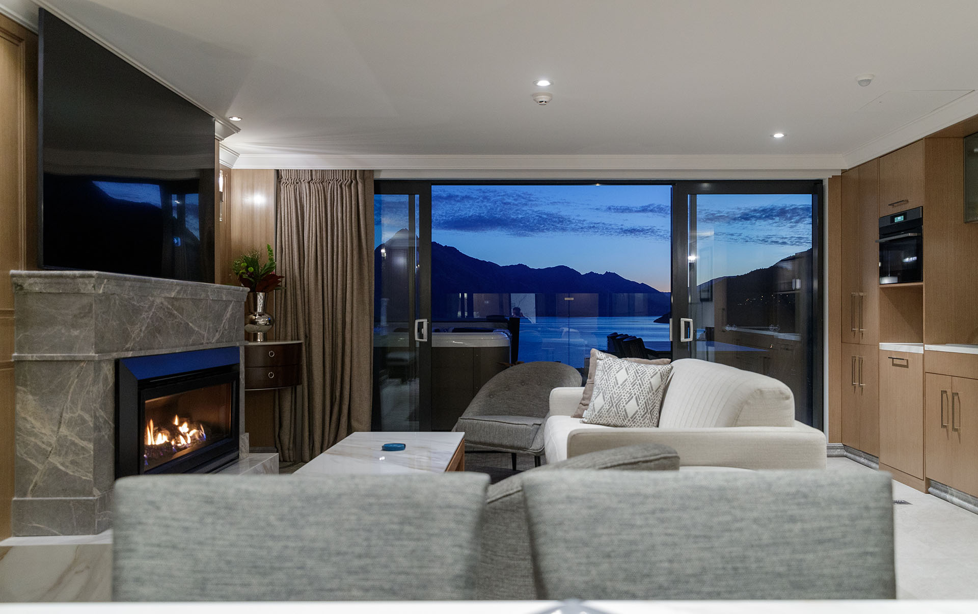 Lakeview Suite Best Hotel In Queenstown The Carlin Hotel